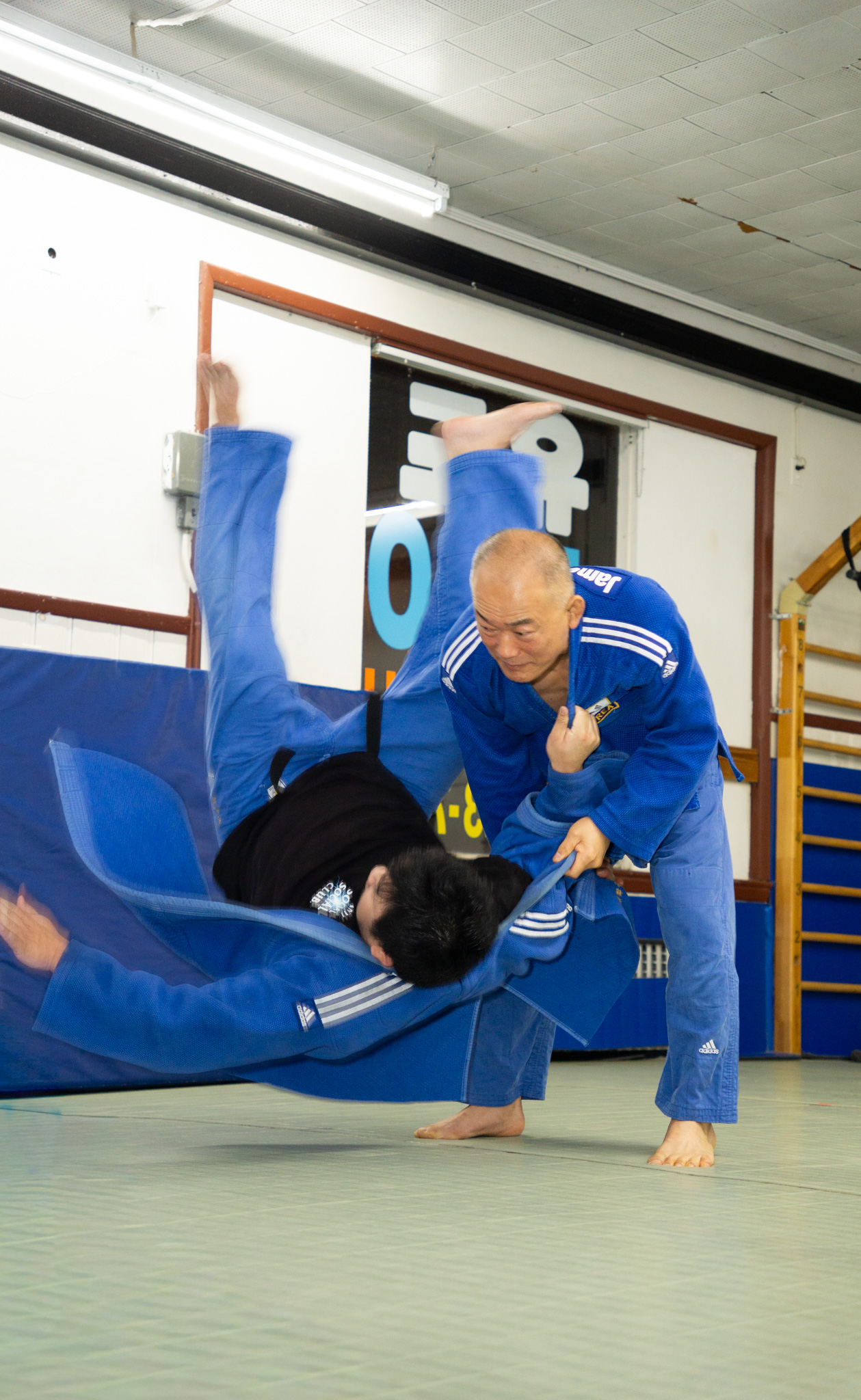 Ground fighting techniques